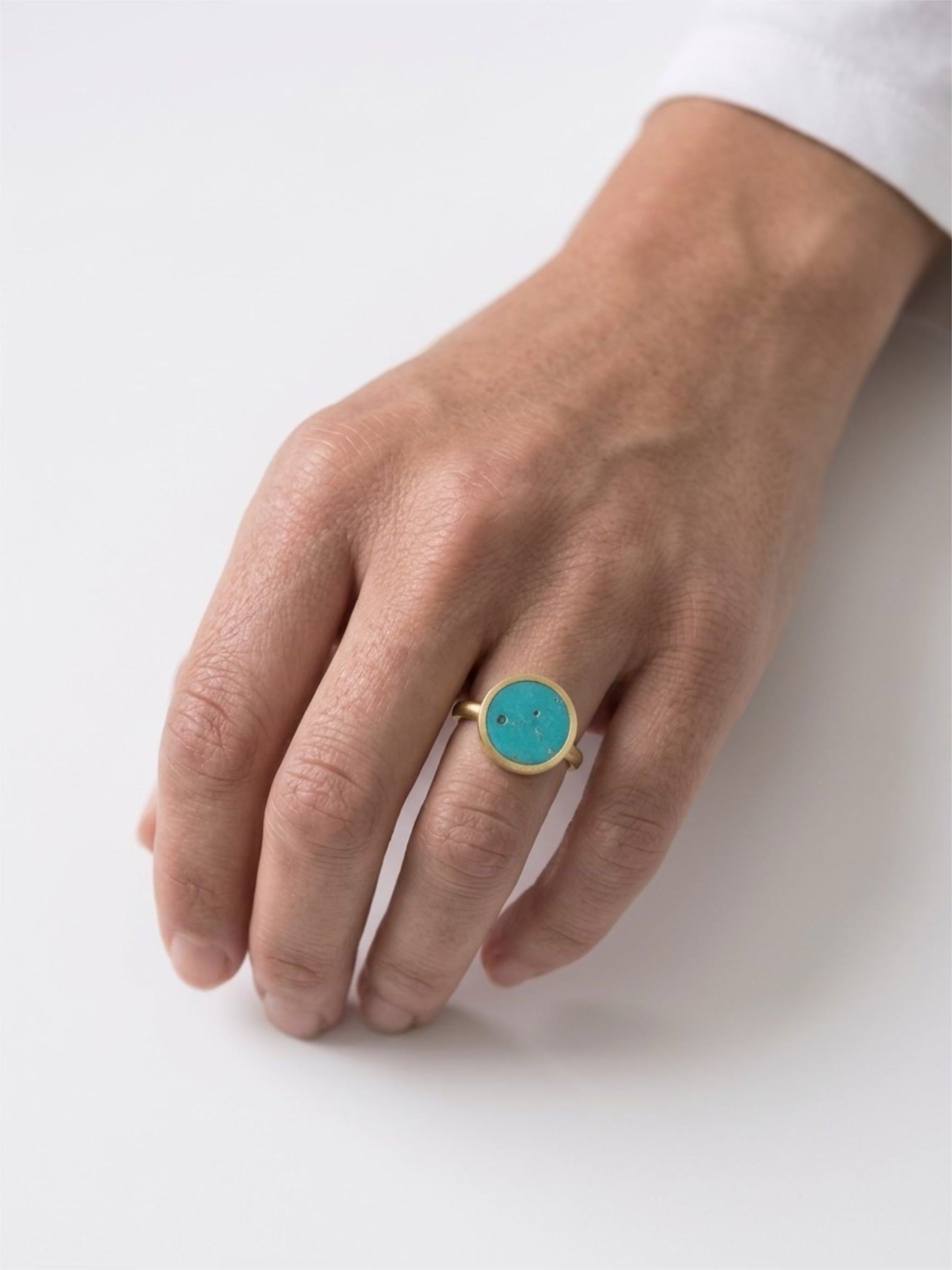 anello in ottone e resina M